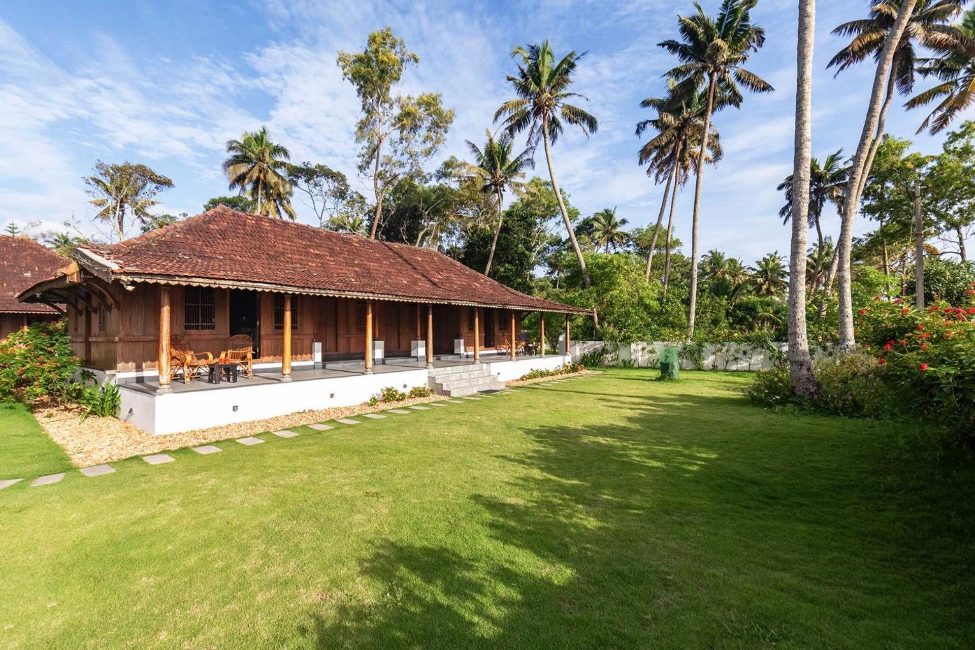 Deshadan'S Tarangi Beach Villas,Marari Марарикулам Экстерьер фото